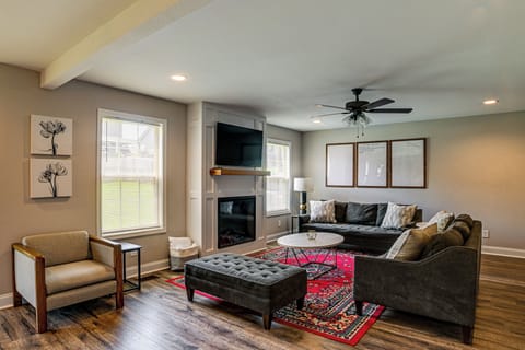 Clarksville Vacation Rental | 2BR | 2.5BA | 2,160 Sq Ft