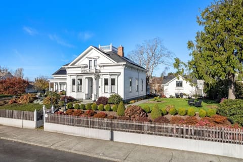 Carriage House tucked into the back of the Chapman House property