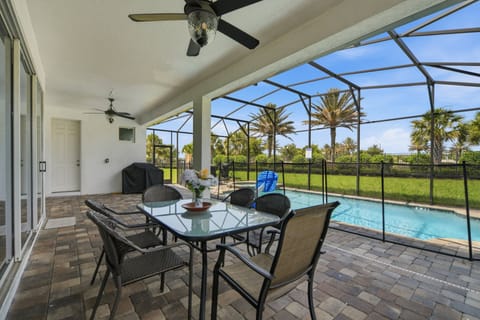 Floor, Chair, Furniture, Table, Flooring