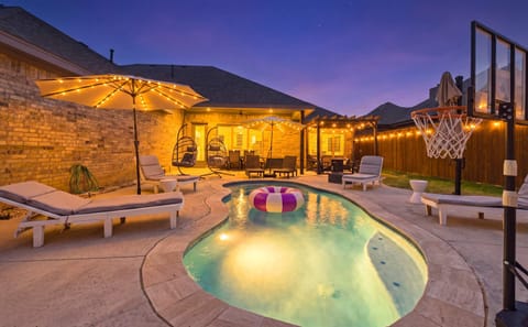 Evenings shine by the pool.