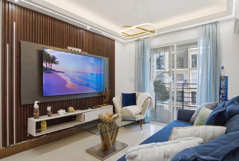 Ready for movie night? Sink into comfort and set the perfect ambiance with our smart lighting system..