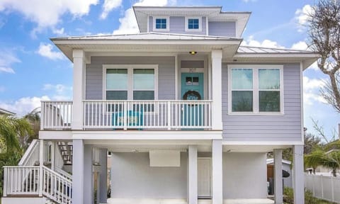 Barefoot Beach House can`t wait to welcome you!
