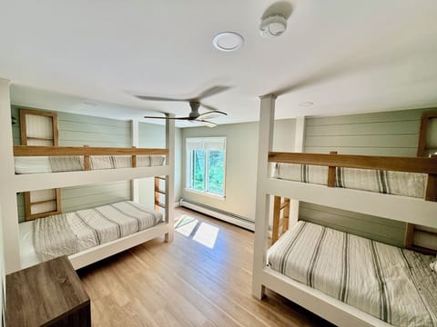 2 full-over-full bunk beds