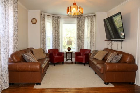 Architecture, Building, Furniture, Indoors, Living Room
