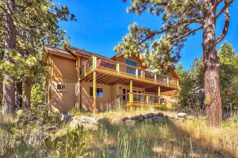 Exterior: Top deck with Lake Tahoe views, gas grill, outdoor dining area 