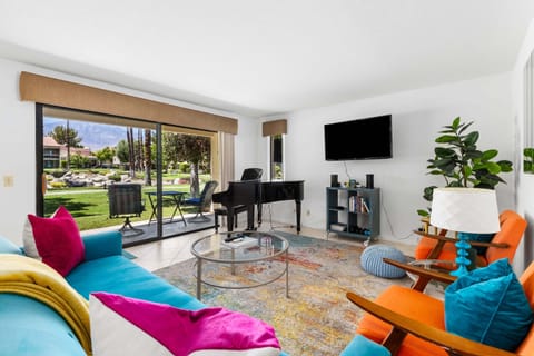 A modern 2 bedroom, 2 bathroom condo located in Cathedral City, CA!