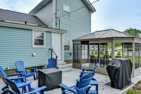 South Bend Vacation Rental | 4BR | 2BA | 1,545 Sq Ft