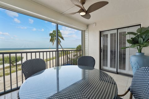 Welcome to Carlos Pointe #213 Paradise Pointe!