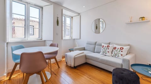 Bright, inviting, and thoughtfully designed, this cozy living area is the perfect place to unwind after exploring the charming streets of Bairro Alto and Lisbon's historic center.
#BairroAlto #LisbonStay #LovelyStay #Portugal #PT #Lisbon