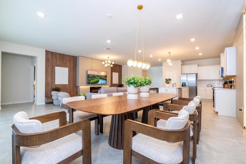 Open Floor Concept Living & Dining