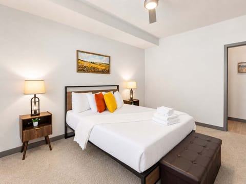 CozySuites PHX RORO Gym, Pets! 1BR
