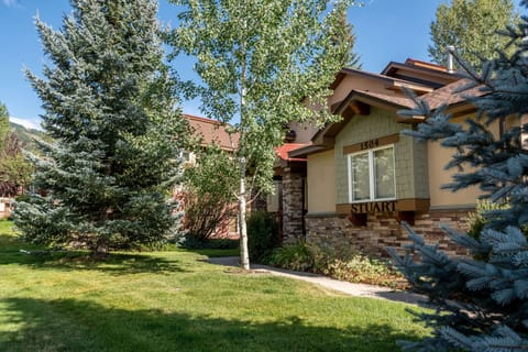 Welcome to Cascades at EagleRidge Stuart 4