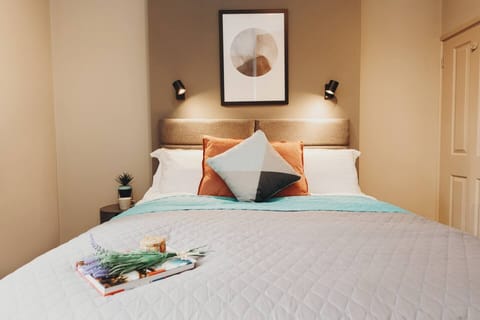 Zip link beds that can be 2 single beds or one king size bed m. 