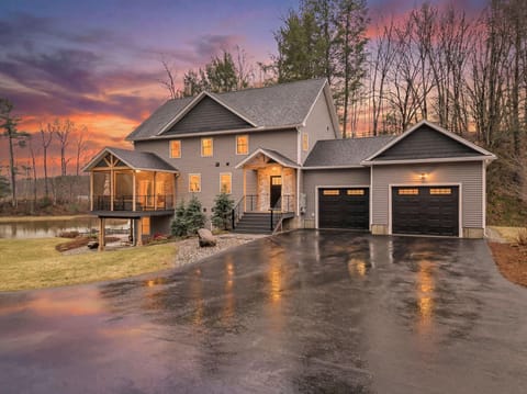 Snow Creek: Luxury New-Build Chalet, Amazing Spot (7732)