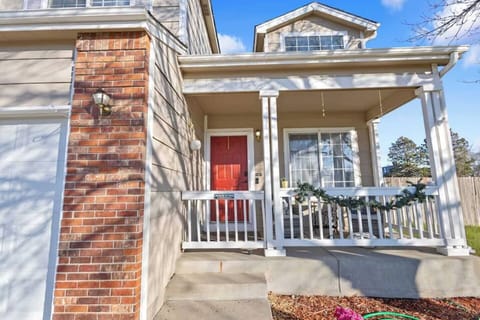 Entry & Front Porch