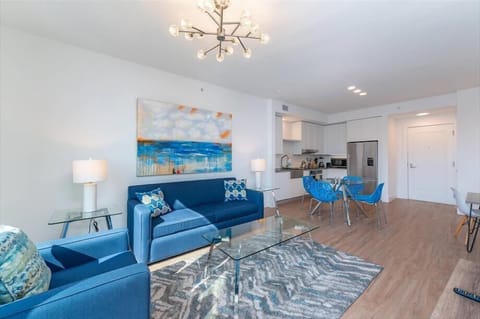 Miami 1 Bedroom Deluxe Living Room