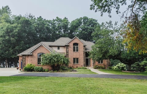 Welcome to Hemlock Manor!