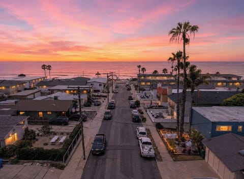 Sunsets over the ocean in front can be spectacular! You can enjoy from the ocean