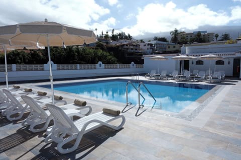 Rooftop swimming pool