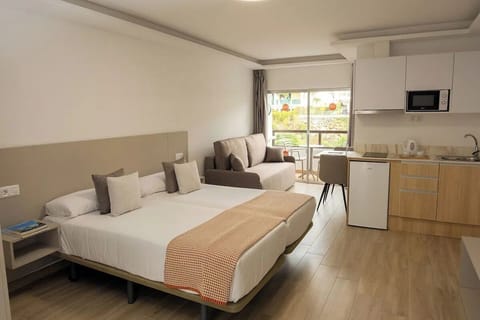 Bedroom. Interior and views may vary based on location and availability.