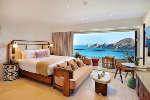 Wake up to sweeping ocean views from your king bed.