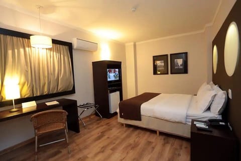 Bedroom. Interior and views may vary based on location and availability.