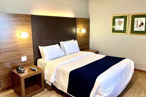 Bedroom. Interior and views may vary based on location and availability.