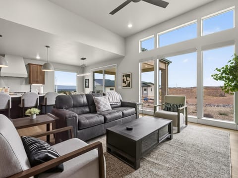 Welcome to Mesa View Modern