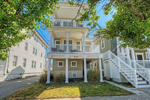 exterior_front_facade