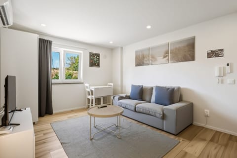 Living Room / Lounge
