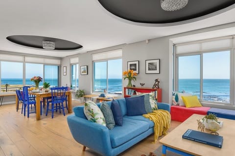 "...gorgeous view of the ocean and within walking distance of the V&A. Highly recommend!..."