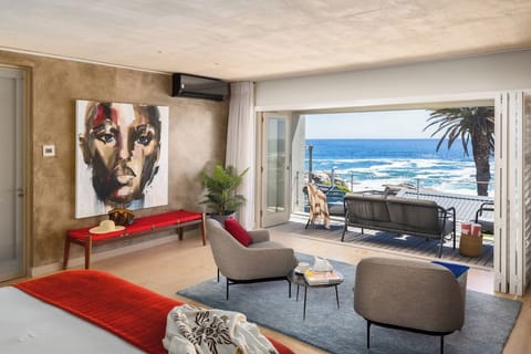 "...stunningly beautiful views, peaceful and quiet, and with all of the amenities...the home is extremely clean and would absolutely stay here again!.."
