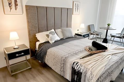 Bed,Bedroom