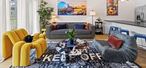 Relax in the colorful living room after a long day in Music City!