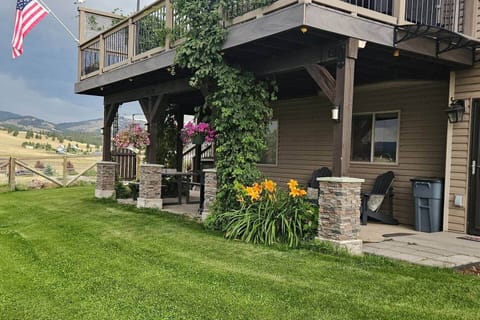 Everything below the deck is yours to enjoy. summer months are our favorite qith all our vines and flowers blooming for you to enjoy.