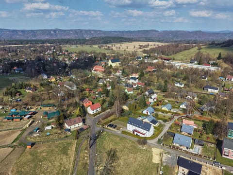 Bird'S-Eye View, Residential Area, Landscape, Aerial Photography, Neighbourhood, Plain, Suburb, Rural Area, Land Lot, Human Settlement