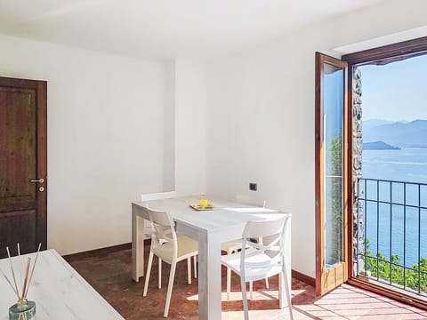 Furniture, Wood, Interior Design, Flooring, Floor, Table, Kitchen & Dining Room Table, Chair, Room, Sea