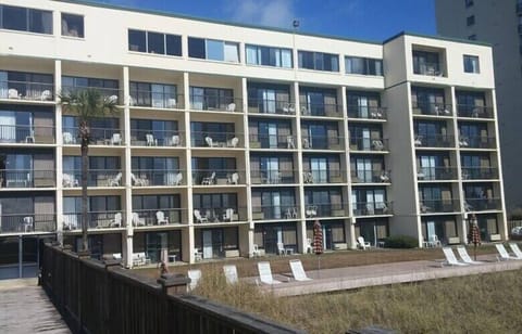 Ocean views and coastal comfort await