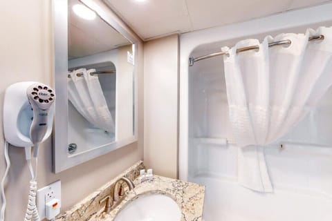 Clean and well-appointed bathroom