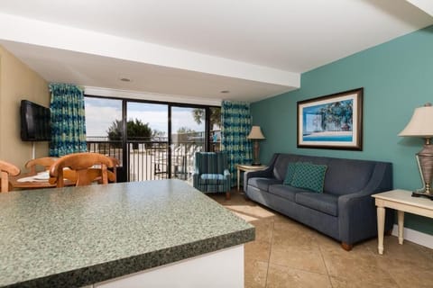 Comfortable living area with ocean vibe