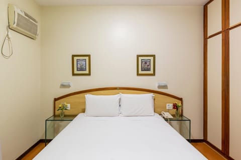 Bedroom. Interior and views may vary based on location and availability.