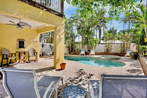 Villa Sand Dollar by Anna Maria Vacations