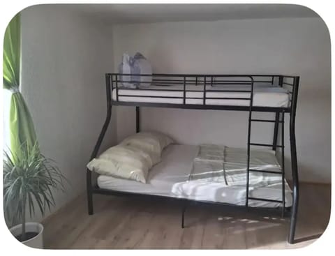 Bunk bed