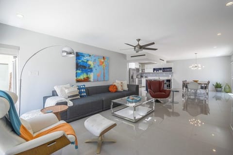 K0313 Entrance Living room