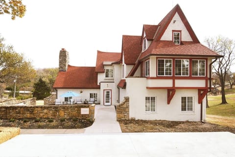 Hummingbird Chateau
