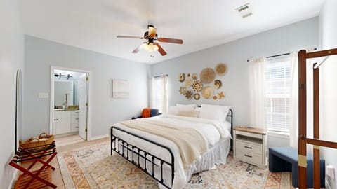 Primary bedroom - California King - First Floor