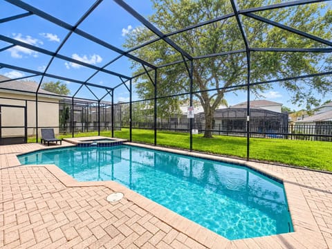 Luxurious Pool and Spa  (Pool/Spa Heat & Grill Rentals Available for Additional Fee)