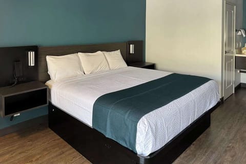 Bedroom. Interior and views may vary based on location and availability