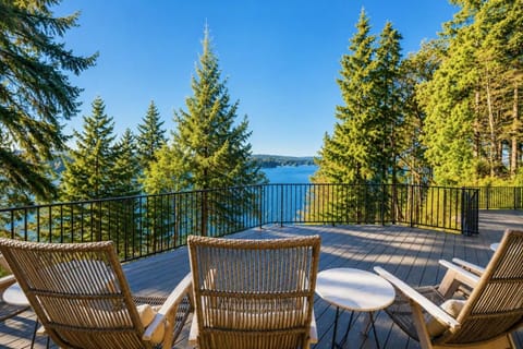 Relax the day away in the afternoon sun while watching eagles soar, boats glide and listening to birdsong.