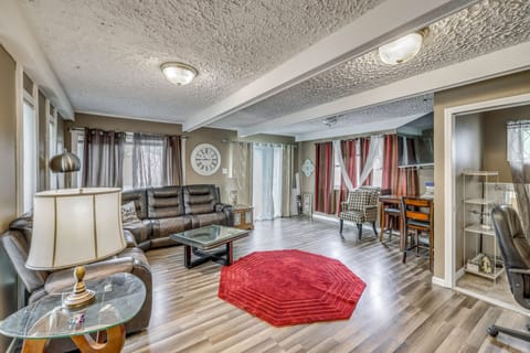 Roseville Vacation Rental | 5BR | 2.5BA | 1,884 Sq Ft